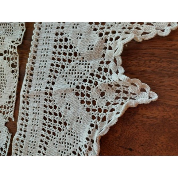 Vtg Table Runner Handmade Crochet White X 2 some damage - Picture 2 of 4